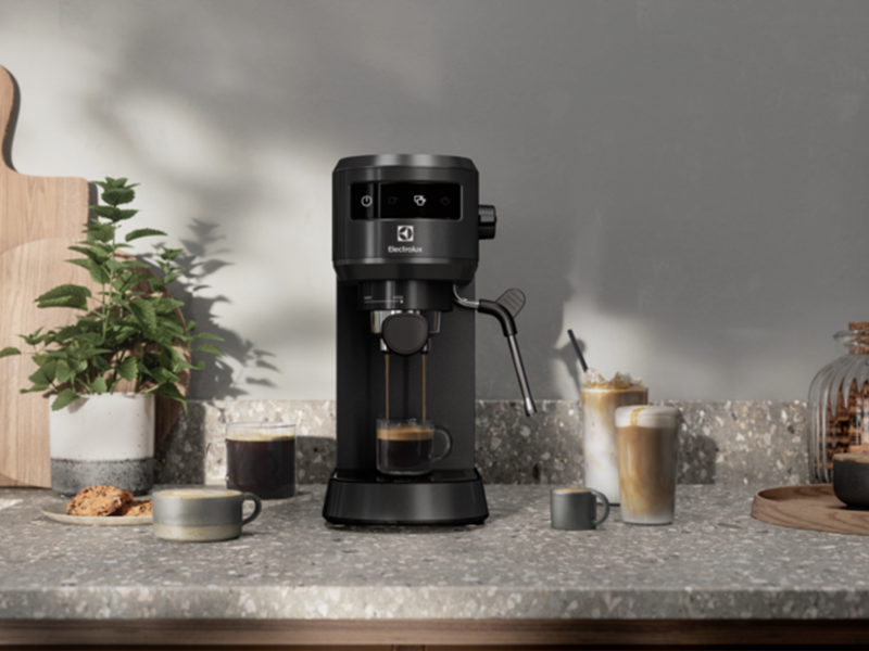 кофеварка Electrolux E6EC1-6BST купить